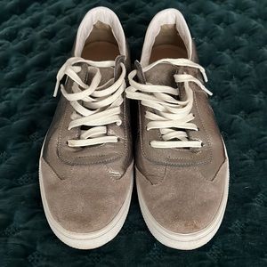 Kaanas Barbera Metallic Pewter Leather and Suede Sneaker Size 10